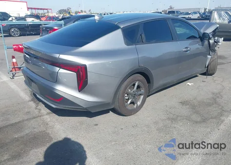 2025 Kia K4 Lxs z USA, uszkodzony, nr VIN 3KPFT4DE5SE147410